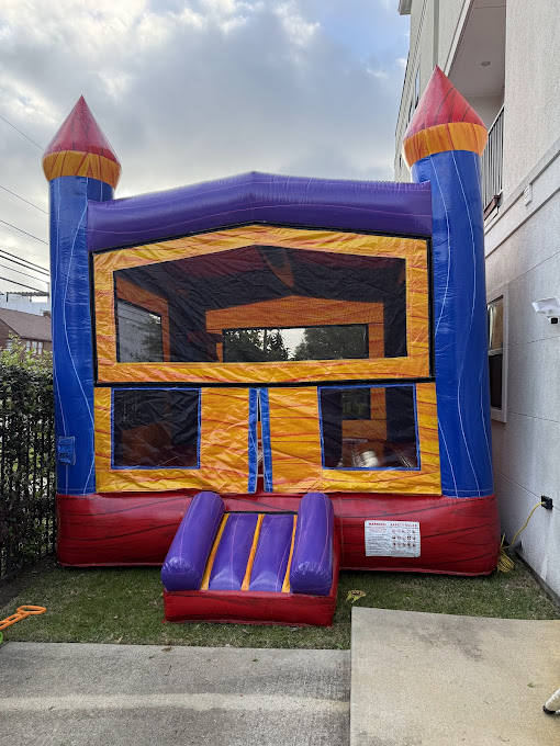 radical-rainbow-bounce-house-1